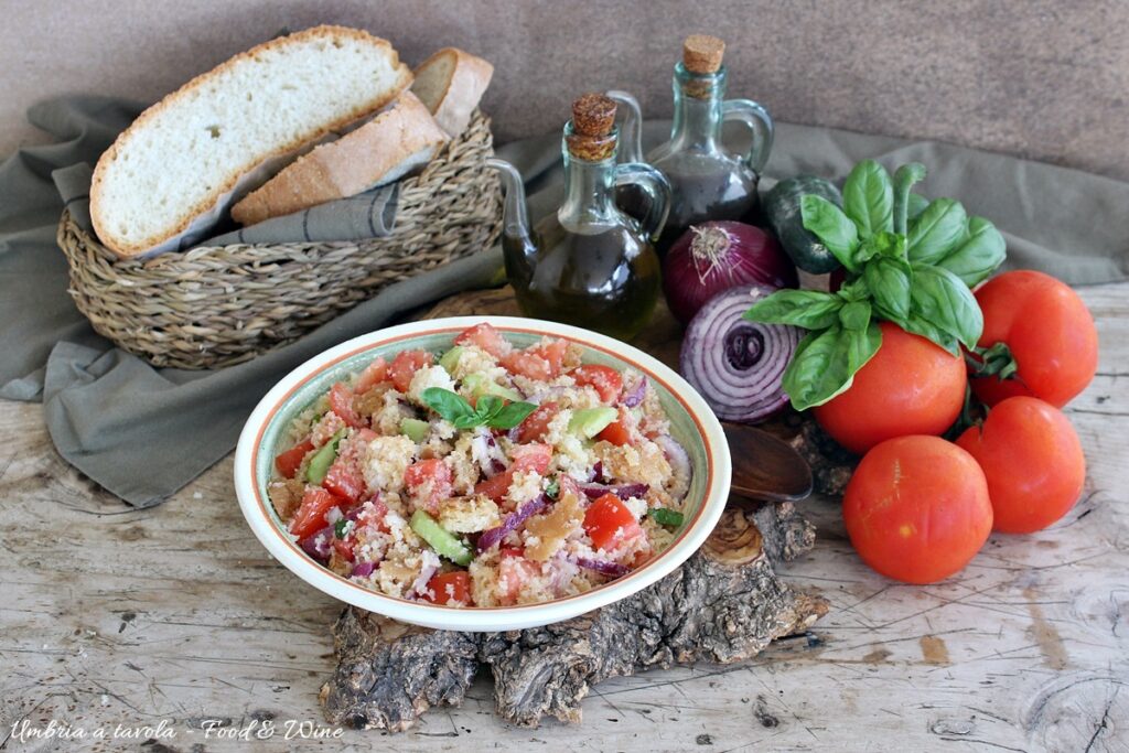 piatto di panzanella alla maniera umbra