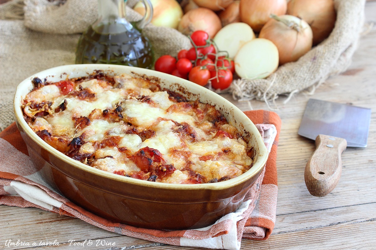 pirofila con parmigiana di cipolle di Cannara